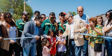 El gobernador habilitó asfalto y mejoras en Belén
