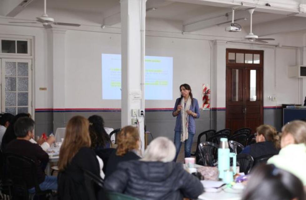 Capacitan a docentes en alfabetización