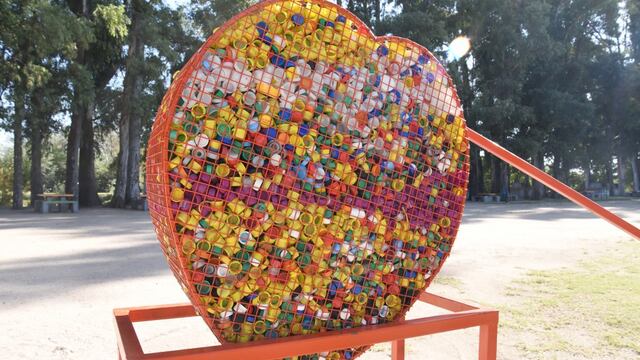 Corazón de tapitas Balneario Arroyito