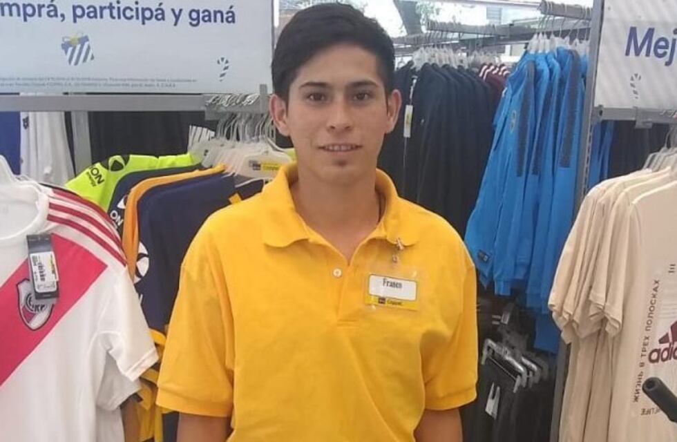 Tiene 19 años, vive en la calle, va a ser papá y consiguió trabajo gracias a la ayuda de un voluntario