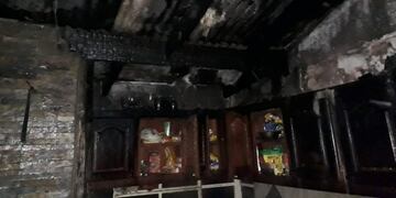 Vivienda incendiada en cercanías a Calderón