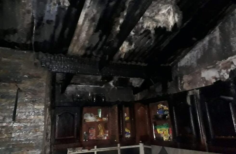 Un incendio destruyó una vivienda en cercanías a Calderón