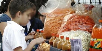 Preocupantes críticas de un pediatra a las gaseosas y snacks: generan graves enfermedades en los niños\u002E (Web)\u002E