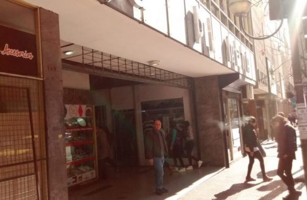 Grave: una joven denunció que fue manoseada en una galería del Centro