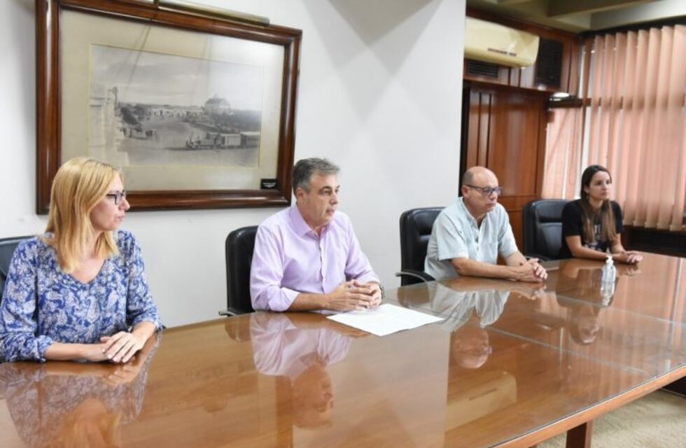 Acortan el horario de atención de los supermercados
