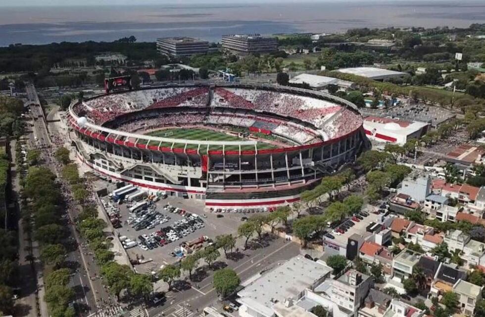 Tras una madrugada de debates, la final de la Libertadores sigue en suspenso