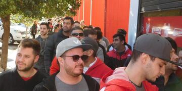La expectativa de los hinchas Albirrojos, para repletar otra vez el Ángel Sandrín este lunes\u002E