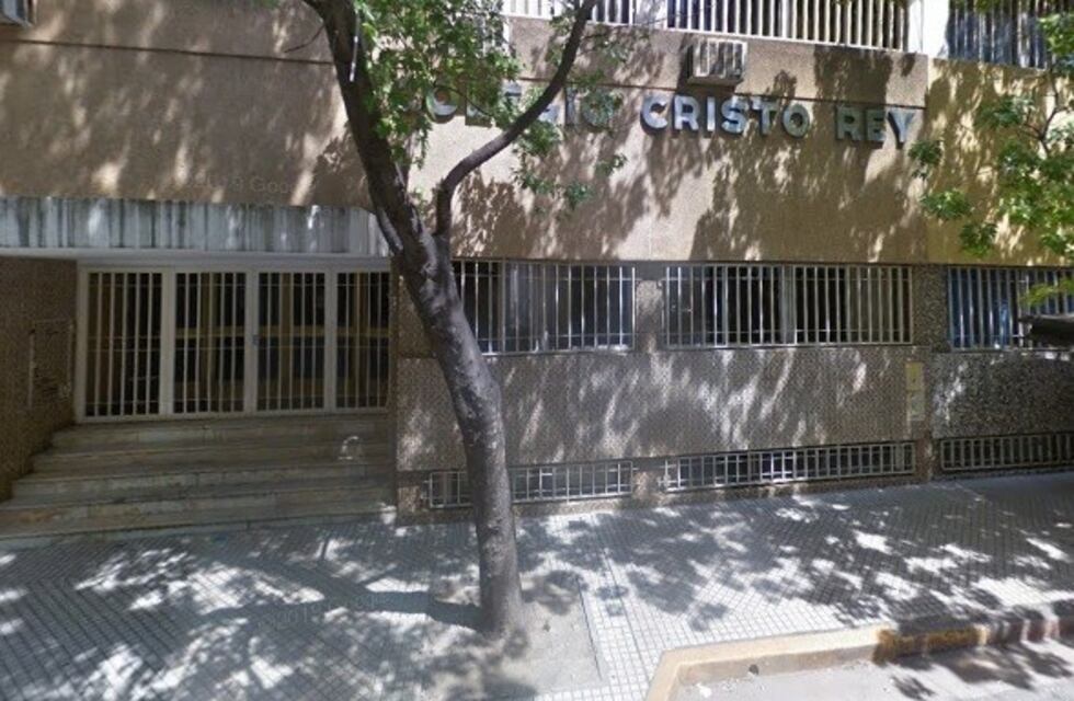 Una madre denunció a un hombre por sacar fotos a alumnos del Cristo Rey