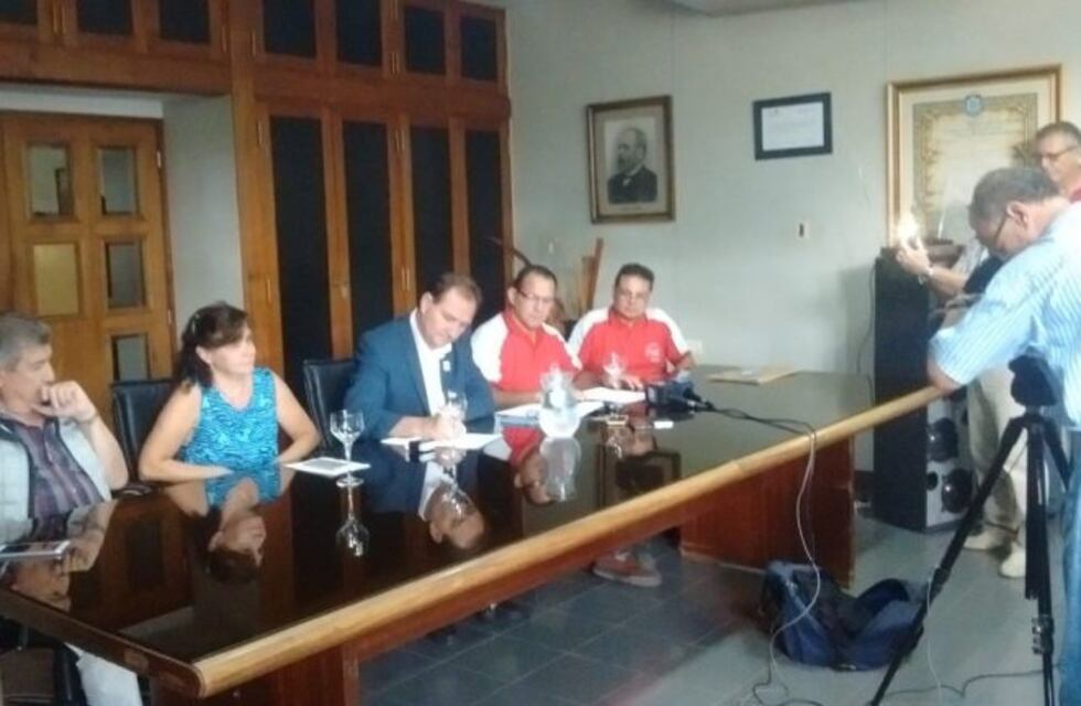 Marcos Juárez: se firmó el acuerdo que resuelve el financiamiento de Bomberos