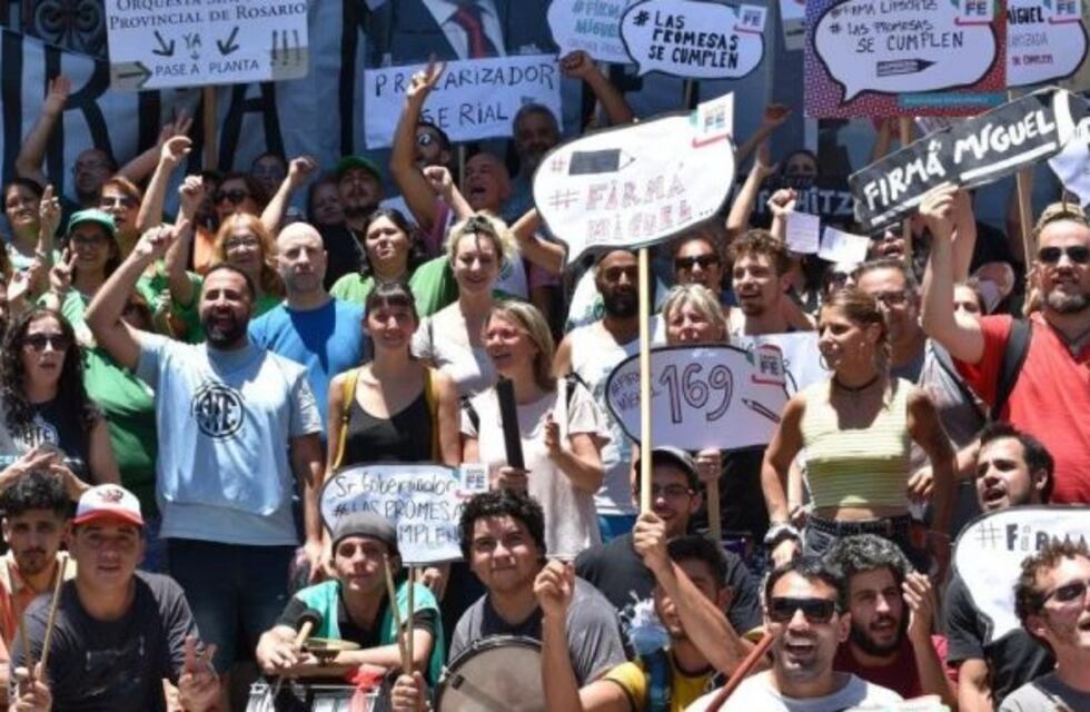 Lifschitz prorrogó 150 contratos, pero deja pendientes 4500