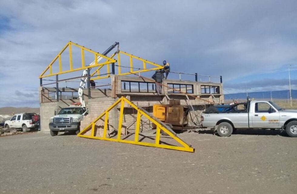 Perito Moreno: avanza la construcción de la planta antihielo