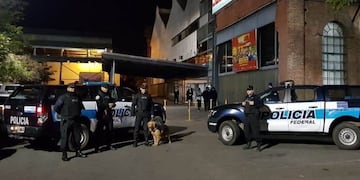 El operativo en el complejo Metropolitano en la madrugada del domingo derivó en el hallazgo de una nueva droga sintética en Rosario\u002E (Archivo)