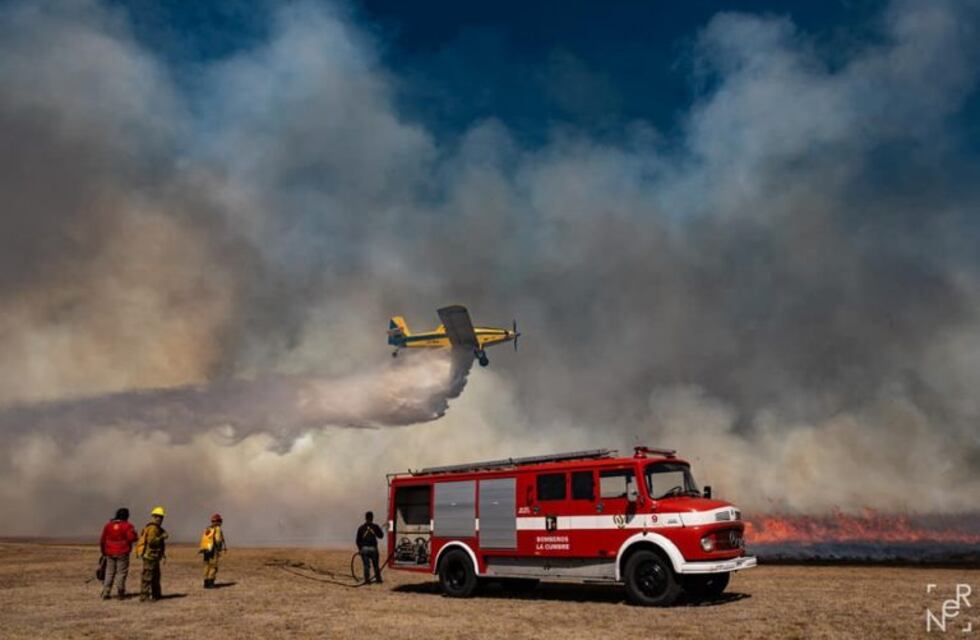 Continúa la lucha contra el fuego: persisten tres grandes incendios en las sierras cordobesas