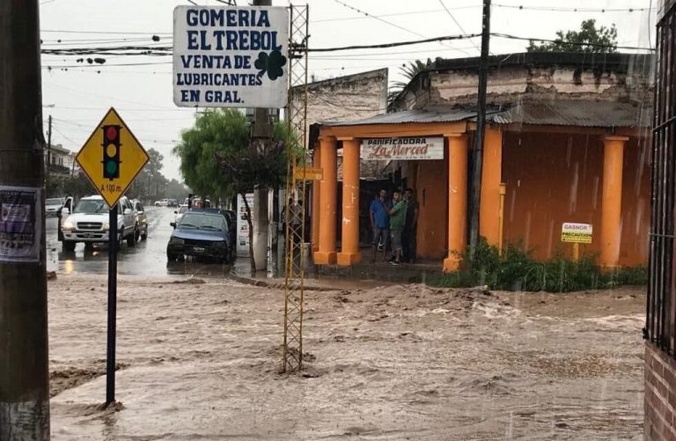 Por las intensas lluvias, está cortada la ruta nacional 68