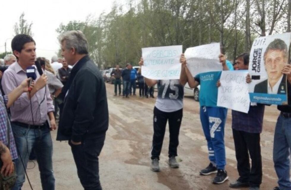 Acusan al intendente de San Martín de protagonizar un escándalo en el acto de Cornejo