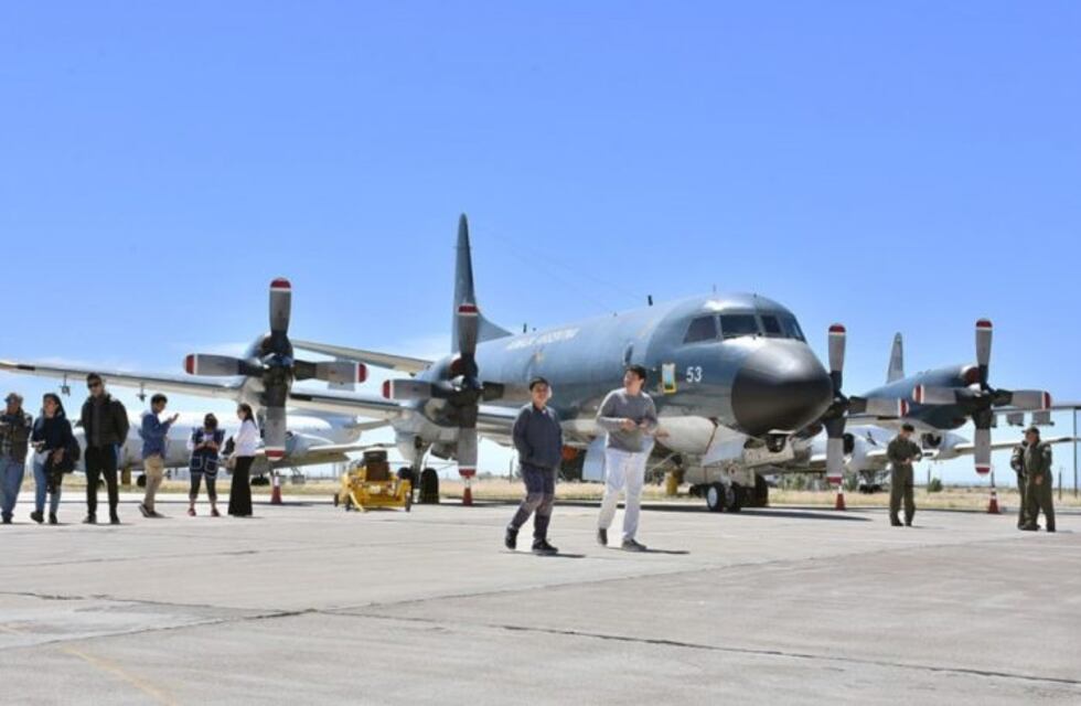 Trelew: Jornada de Puertas Abiertas en la Fuerza Aeronaval