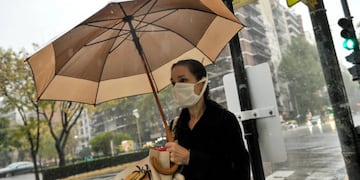 Miles de usuarios están sin luz en la Ciudad de Buenos Aires por la intensa tormenta (Foto: Maxi Failla/Clarín)