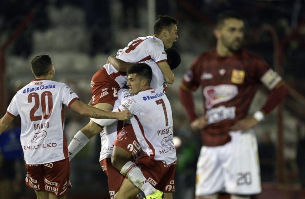 Copa Sudamericana: Huracán goleó 4-0 a Deportivo Anzoátegui y avanzó de ronda