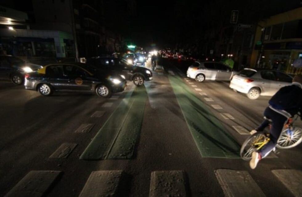 El defensor del Pueblo se suma al pedido de explicaciones por el apagón en Rosario