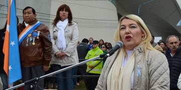 Gobernadora Rosana Bertone