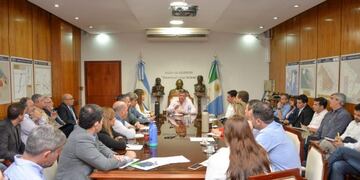 Peppo reunió a todo su gabinete y analizó el panorama provincial\u002E (Twitter Domingo Peppo)