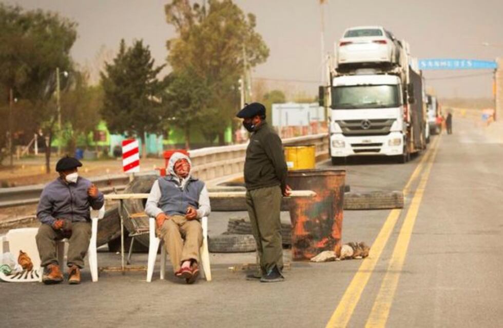 Principio de acuerdo y tregua: levantaron los cortes de rutas por 15 días