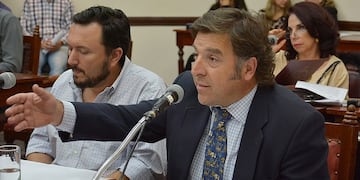 Andrés Suriani\u002E (Web)