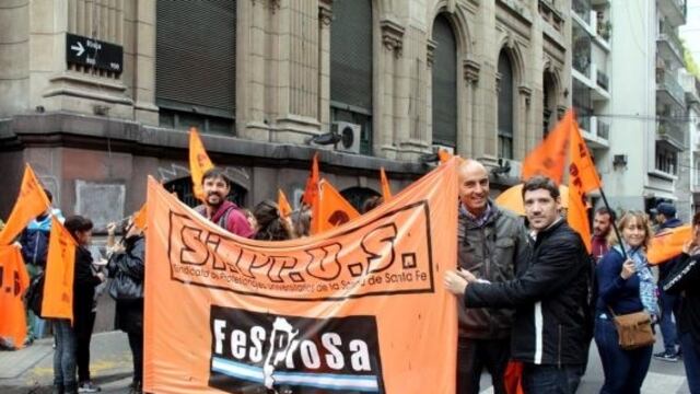 Siprus organiza un circo en protesta por mejoras salariales (Siprus)