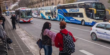Trenes: refuerzan con micros los servicios de las líneas Roca, Sarmiento y San Martín\u002E (Clarín)