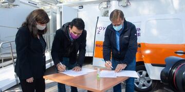 Suarez y García Zalazar en la inauguración de un nuevo hospital de campaña\u002E