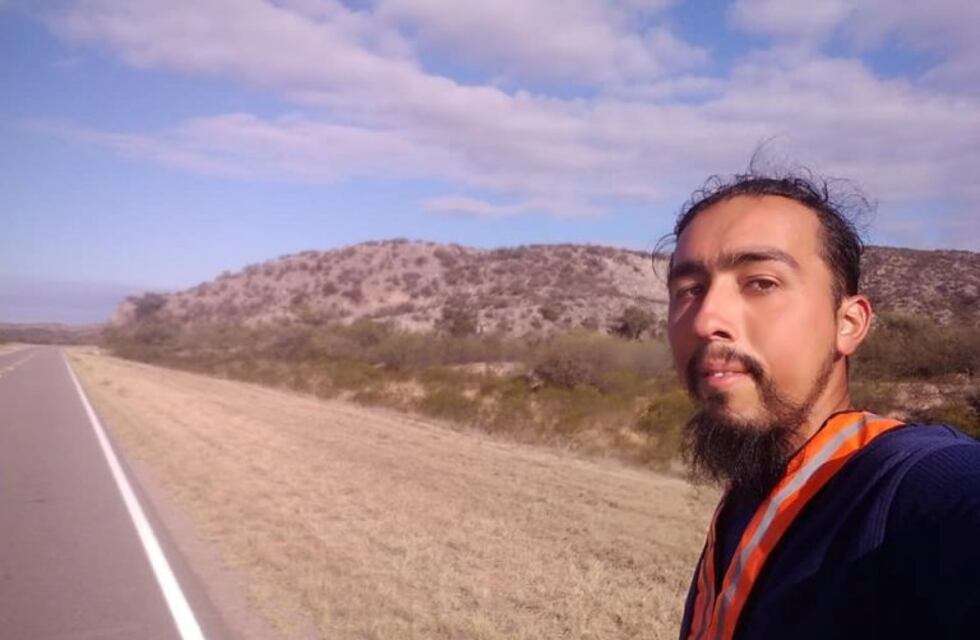 Joven caminante pretende unir a pie Salta - Ushuaia