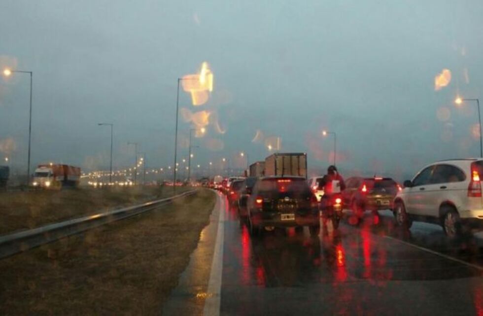 Choques en circunvalación durante la primera mañana del martes