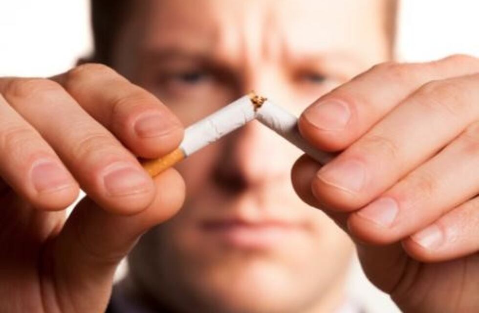 La macabra publicidad de una empresa que se hizo viral: "Sigue fumando..."