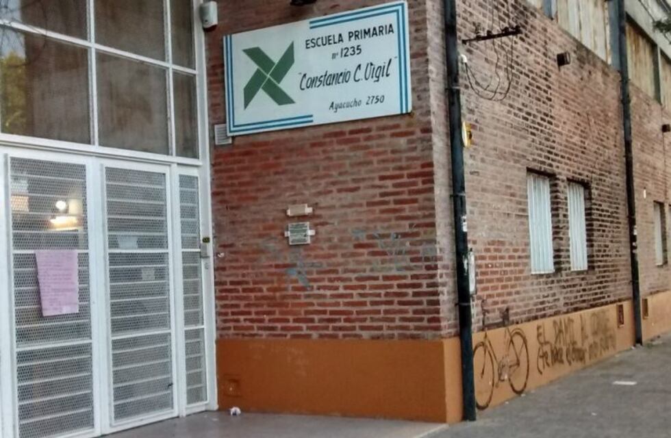 Dos maestras agredidas a patadas por la madre de un alumno