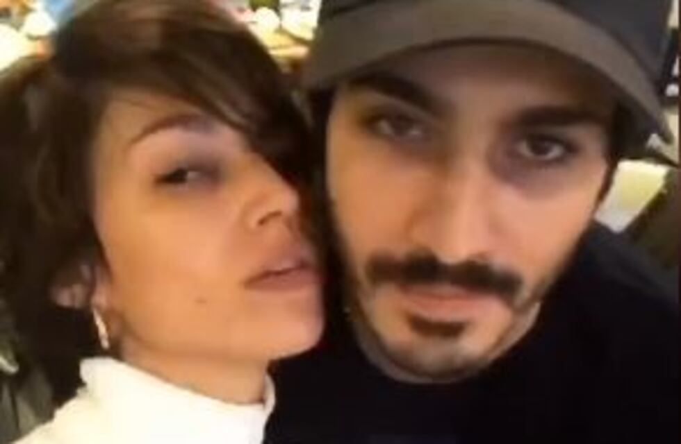 La salida amorosa de Úrsula Corberó y Chino Darín: mimos, bowling y gran récord