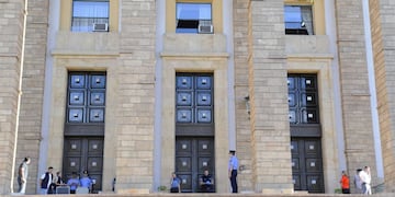 El Gobierno declaró días inhábiles este 26,27 y 28 de mayo.