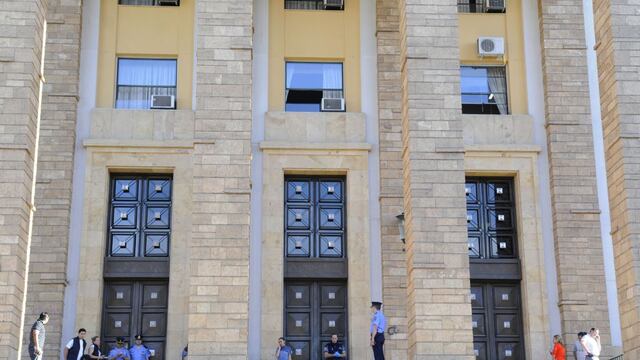 El Gobierno declaró días inhábiles este 26,27 y 28 de mayo.