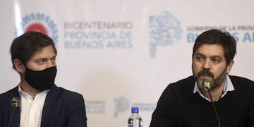El gobernador de la provincia de Buenos Aires, Axel Kicillof, junto a su jefe de Gabinete provincial, Carlos Bianco (Foto: Prensa Gobernación)