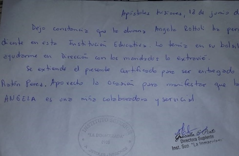 Un certificado escolar para el Ratón Pérez y un diente perdido