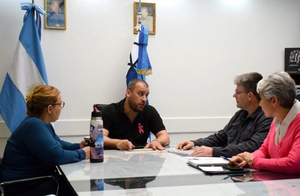 Facundo Prades se reunió con miembros del tour de la Aldea