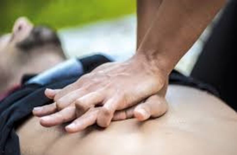 Congreso: primeros auxilios y RCP para docentes.