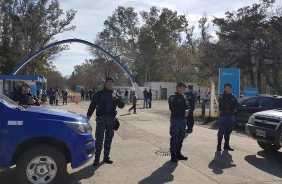 Aprobaron un proyecto para reincorporar a despedidos de fábricas militares