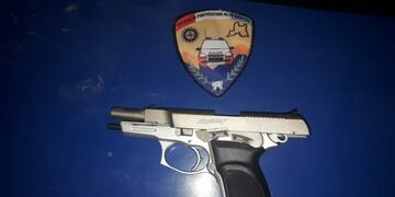 Amenazaron a una persona con una pistola 9mm
