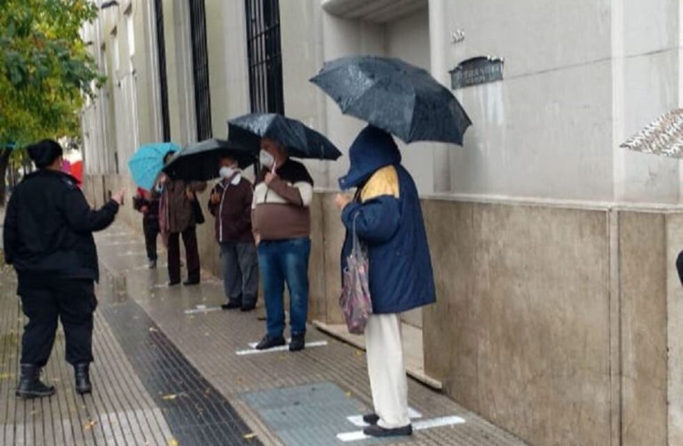 Anses confirmó que unas 600 mil personas en Santa Fe cobrarán el IFE