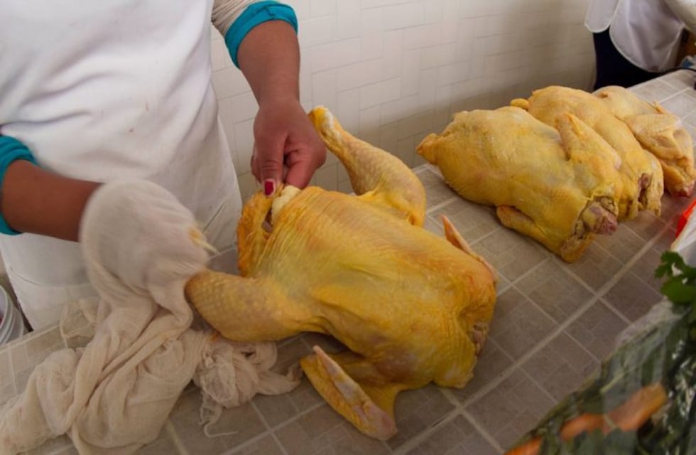 Bajó el pollo en Mendoza y ya se vende a $70 el kilo