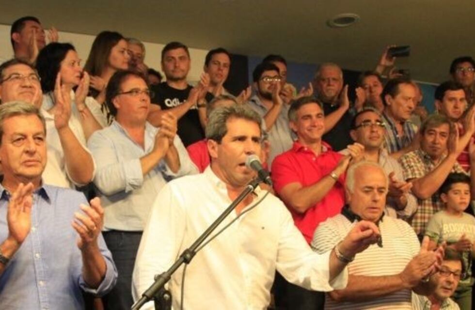 Uñac dio inicio a la campaña electoral y le pegó a Cambiemos