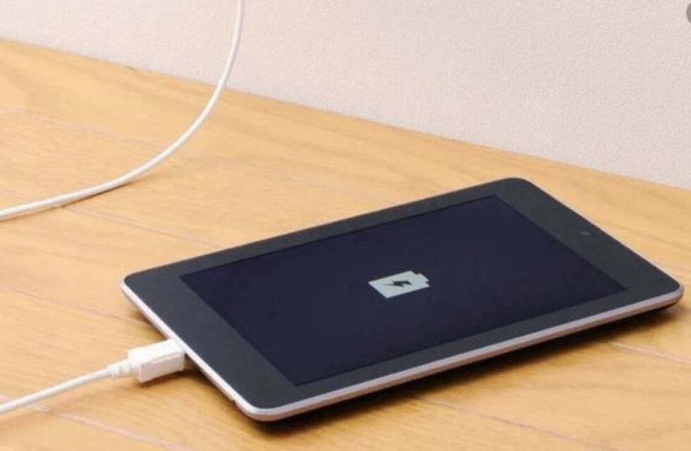 Murieron dos hermanitos por la explosión de una tablet