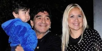 Verónica Ojeda, Diego Maradona y Dieguito Fernando, juntos en México