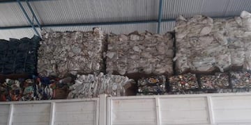 Envían 20 toneladas de material reciclado desde Puerto Santa Cruz a Bahía Blanca