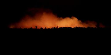 Smoke billows during a fire in an area of the Amazon rainforest near Humaita, Amazonas State, Brazil, Brazil August 17, 2019\u002E Picture Taken August 17, 2019\u002E REUTERS/Ueslei Marcelino TPX IMAGES OF THE DAY